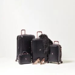IT Luggage Glitzy - Vanity Case (Black) 21 IT Luggage Glitzy - Vanity Case (Black) -IT Luggage Store 17 34d4a416 5194 45dc a180 b7d75124994b