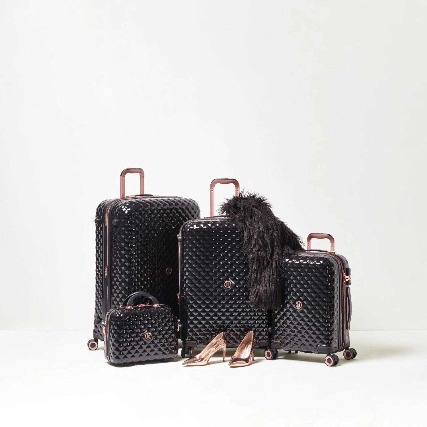 IT Luggage Glitzy - Vanity Case (Black) 12 IT Luggage Glitzy - Vanity Case (Black) - Image 10