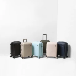 IT Luggage Spontaneous - Cabin (Black) 23 IT Luggage Spontaneous - Cabin (Black) -IT Luggage Store 2