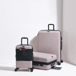 Attuned - Cabin (Pale Mauve) 22 Attuned - Cabin (Pale Mauve) -IT Luggage Store 2 48554120 e1c6 42c4 b5e4 71c319cf1e1b