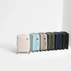 IT Luggage Spontaneous - Cabin (Blueberry) -IT Luggage Store 3 9888859f f13a 4bad a6f4 76e4fbdc4342