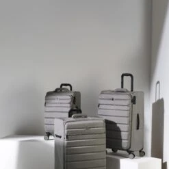 IT Luggage Census - Cabin (Grey Skin) 16 IT Luggage Census - Cabin (Grey Skin) -IT Luggage Store 9 a502e4cd 24ef 4939 a992 cf0949f8f3ac