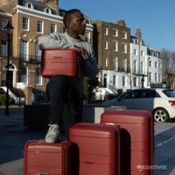 IT Luggage Momentous - Vanity Case (German Red) -IT Luggage Store jessechvce 1